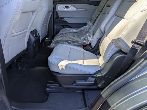 New 2026 Ford Explorer Active w/ Active Comfort Package image 26