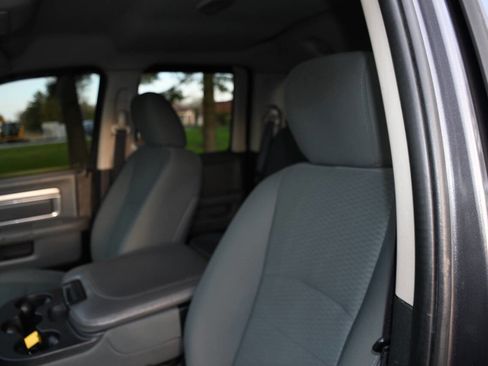 Used 2016 RAM 1500 Classic SLT image 10