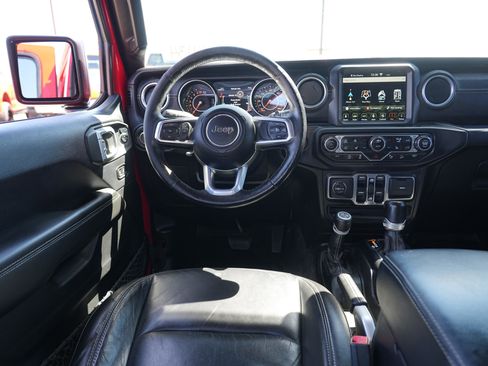 Used 2019 Jeep Wrangler Unlimited Sahara w/ Quick Order Package 24M Moab image 19