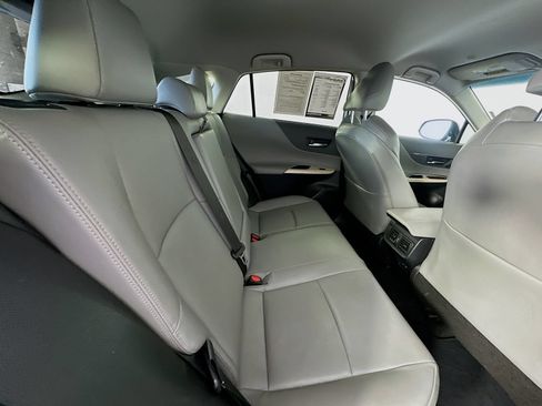 Used 2023 Toyota Venza XLE AWD/4WD image 26