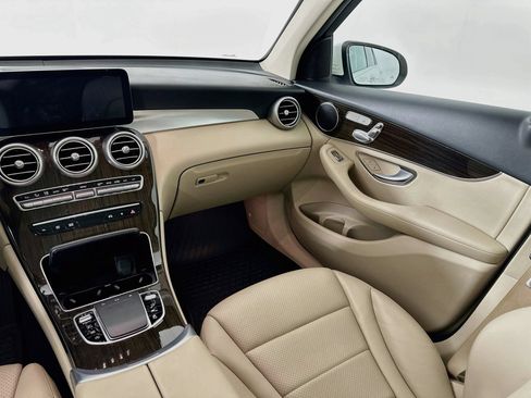 Certified 2022 Mercedes-Benz GLC 300 image 24