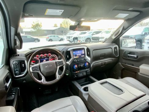 Used 2020 Chevrolet Silverado 1500 LT Trail Boss image 32