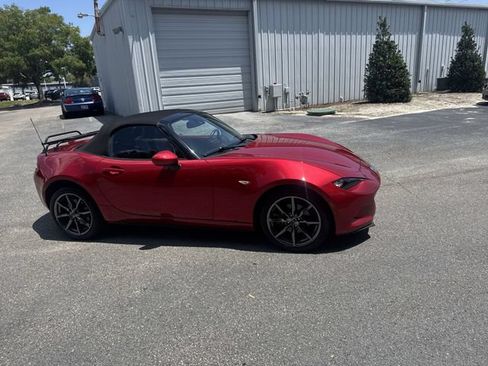 Used 2016 MAZDA MX-5 Miata Grand Touring RWD image 4