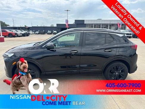 Used 2024 Buick Encore GX Sport Touring AWD/4WD image 2