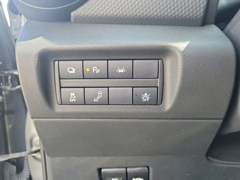 Used 2021 Nissan Kicks S image 20