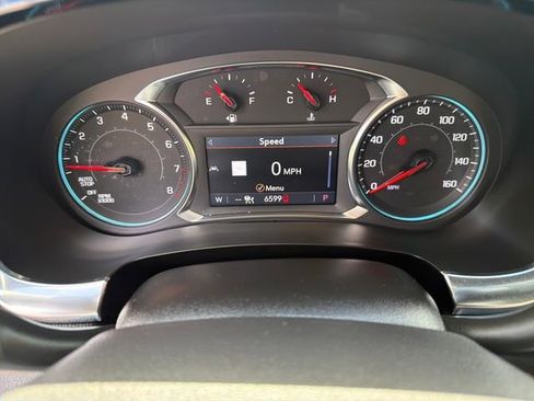 Used 2023 Chevrolet Traverse RS AWD/4WD image 16