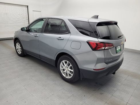 Used 2023 Chevrolet Equinox LS w/ LS Convenience Package FWD image 3