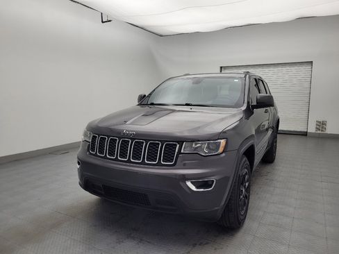 Used 2019 Jeep Grand Cherokee Laredo AWD/4WD image 15