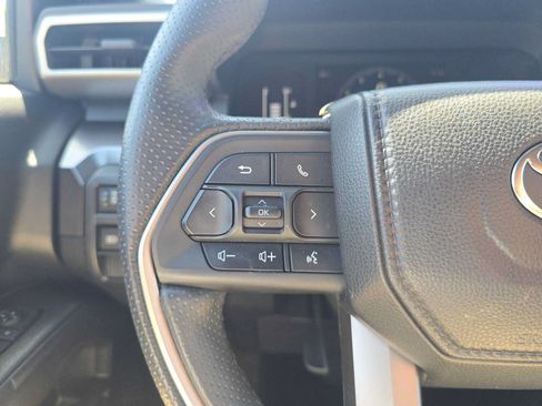 Certified 2026 Toyota 4Runner SR5 AWD/4WD image 32