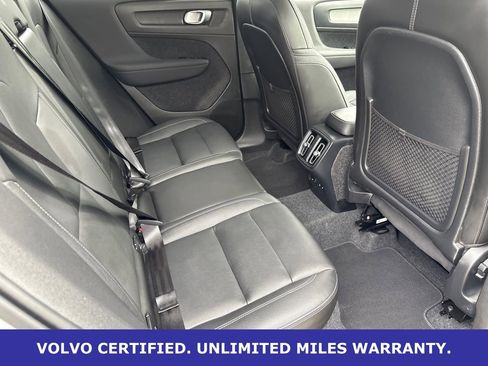 Certified 2025 Volvo XC40 B5 Core image 31