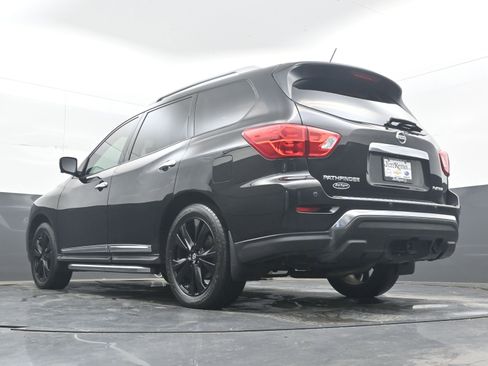 Used 2017 Nissan Pathfinder Platinum w/ Midnight Edition Package FWD image 29