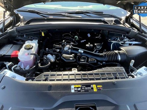 Used 2024 Jeep Grand Cherokee L Limited image 11