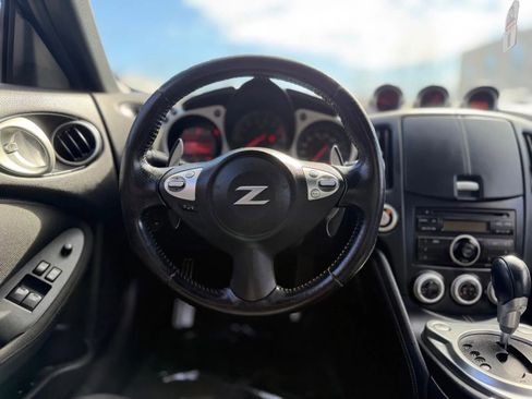 Used 2014 Nissan 370Z Coupe image 12