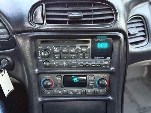 Used 1997 Chevrolet Corvette Coupe w/ Memory Pkg image 12