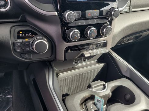New 2026 RAM 1500 Big Horn AWD/4WD image 17