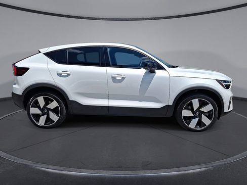 Used 2023 Volvo C40 P8 Recharge Ultimate w/ Protection Package Premier AWD/4WD image 9