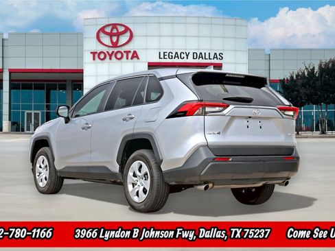 Used 2025 Toyota RAV4 LE image 7