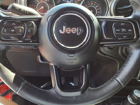 Used 2019 Jeep Wrangler Unlimited Sport image 12