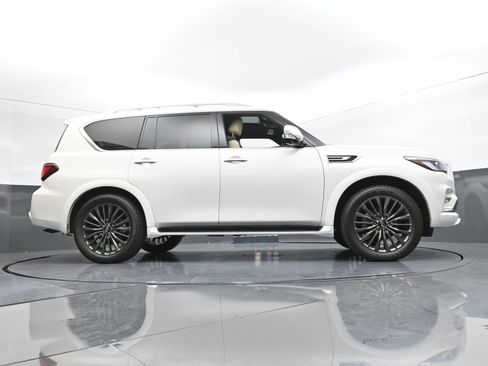 Used 2024 INFINITI QX80 Sensory w/ Cargo Package image 29