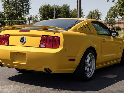 Used 2006 Ford Mustang GT Premium RWD image 8