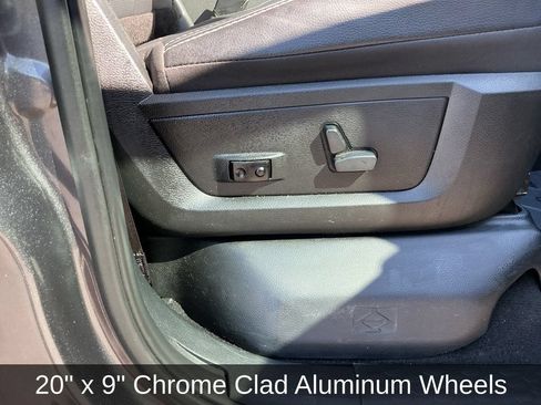 Used 2018 RAM 1500 Laramie w/ Convenience Group AWD/4WD image 25