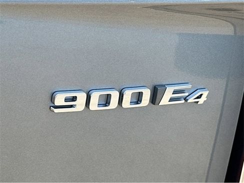 New 2026 Cadillac Vistiq Luxury image 9