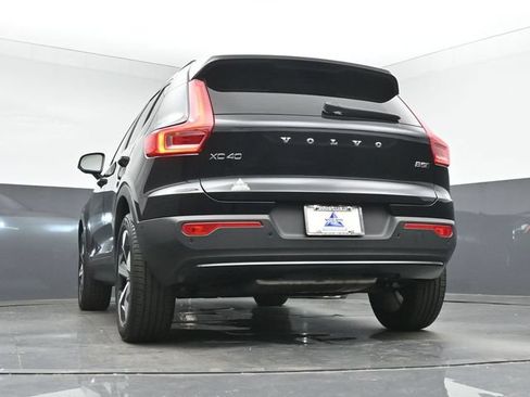 Used 2025 Volvo XC40 B5 Plus AWD/4WD image 40