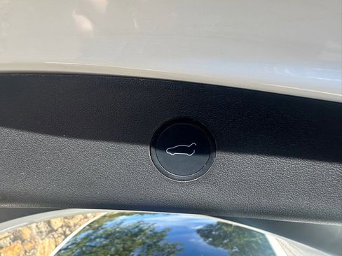 Used 2022 Tesla Model 3 Long Range AWD/4WD image 69