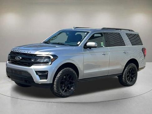 Certified 2022 Ford Expedition Limited image 2