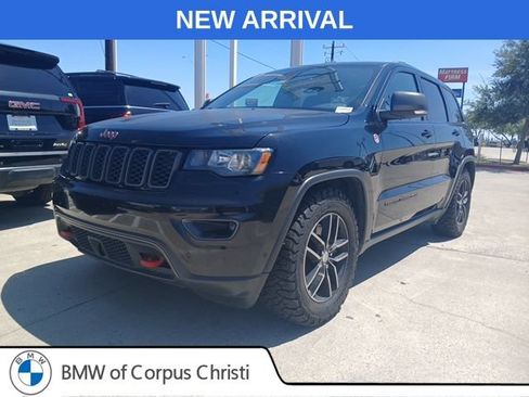 Used 2018 Jeep Grand Cherokee Trailhawk AWD/4WD image 3