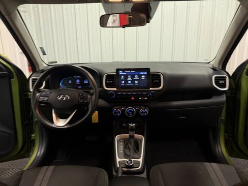 Used 2023 Hyundai Venue SEL FWD image 27