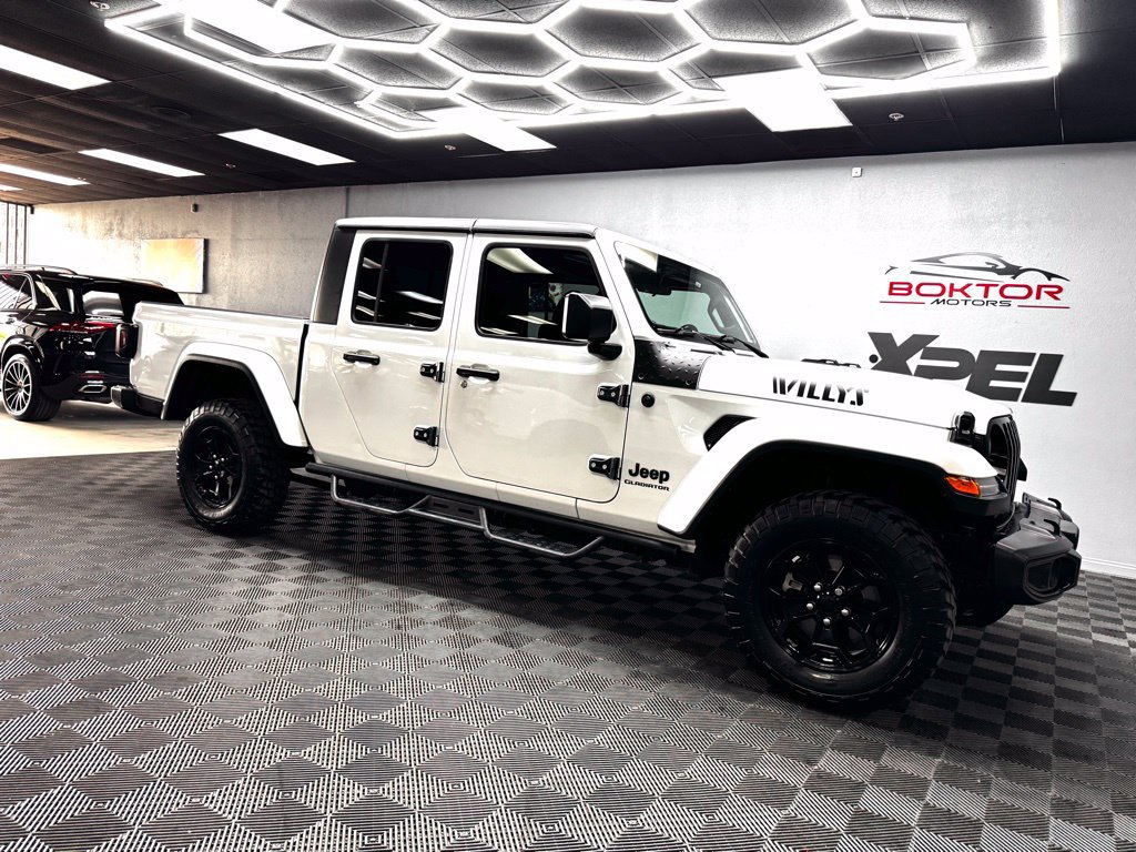 Used 2022 Jeep Gladiator Sport AWD/4WD image 2