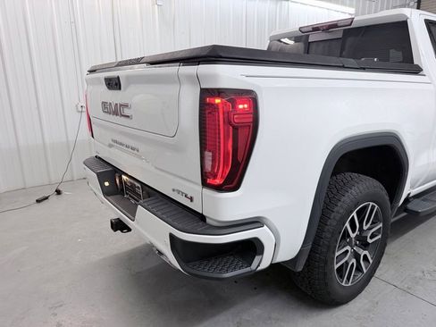 Used 2023 GMC Sierra 1500 AT4 w/ Technology Package AWD/4WD image 43