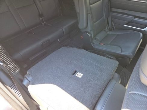 Used 2024 Toyota Sequoia Platinum AWD/4WD image 6