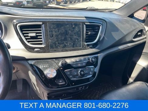 Used 2018 Chrysler Pacifica Touring-L Plus w/ Advanced Safetytec Group FWD image 22