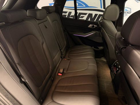 Used 2022 BMW X5 xDrive40i AWD/4WD image 33