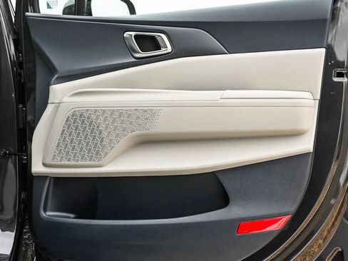 New 2026 Kia Carnival EX image 10