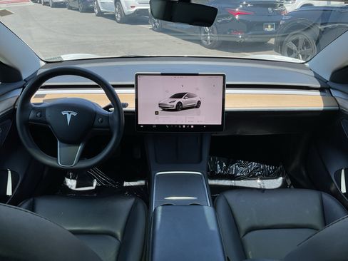 Used 2023 Tesla Model 3 Standard Range RWD image 16