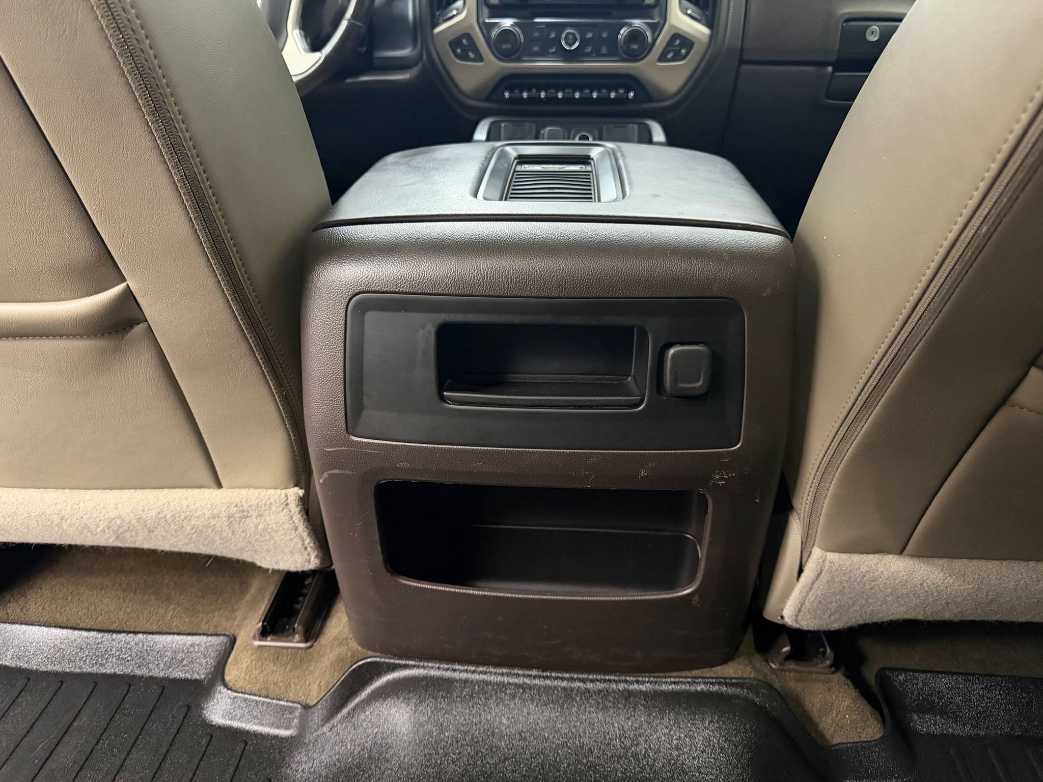 Used 2016 GMC Sierra 2500 Denali w/ Driver Alert Package AWD/4WD image 29