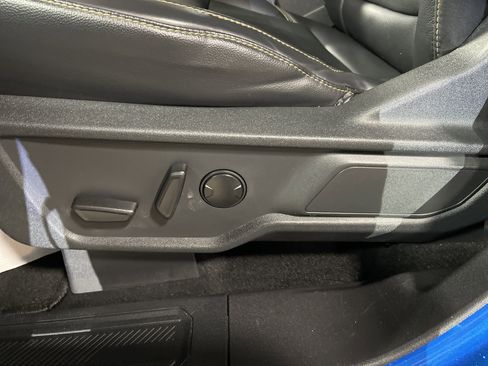 Used 2025 Ford Bronco Badlands image 10