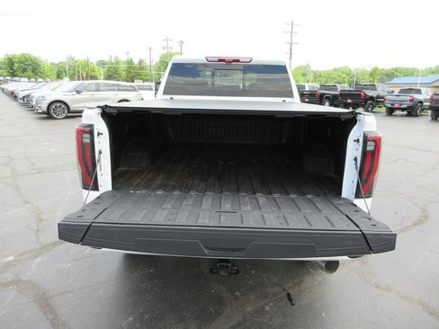 Certified 2026 GMC Sierra 2500 AT4 w/ AT4 Premium Plus Package AWD/4WD image 8