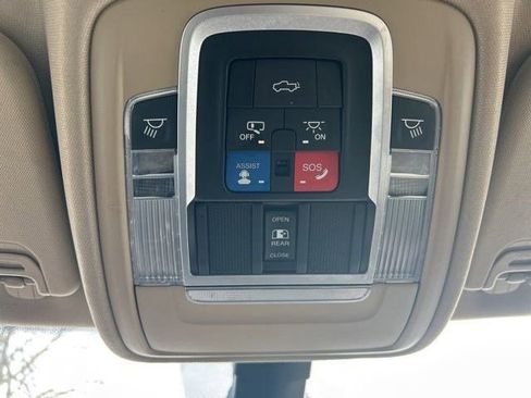 Used 2019 RAM 1500 Laramie image 41