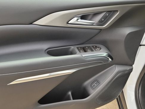 New 2026 Chevrolet Traverse LT w/ Driver Confidence Package FWD image 14