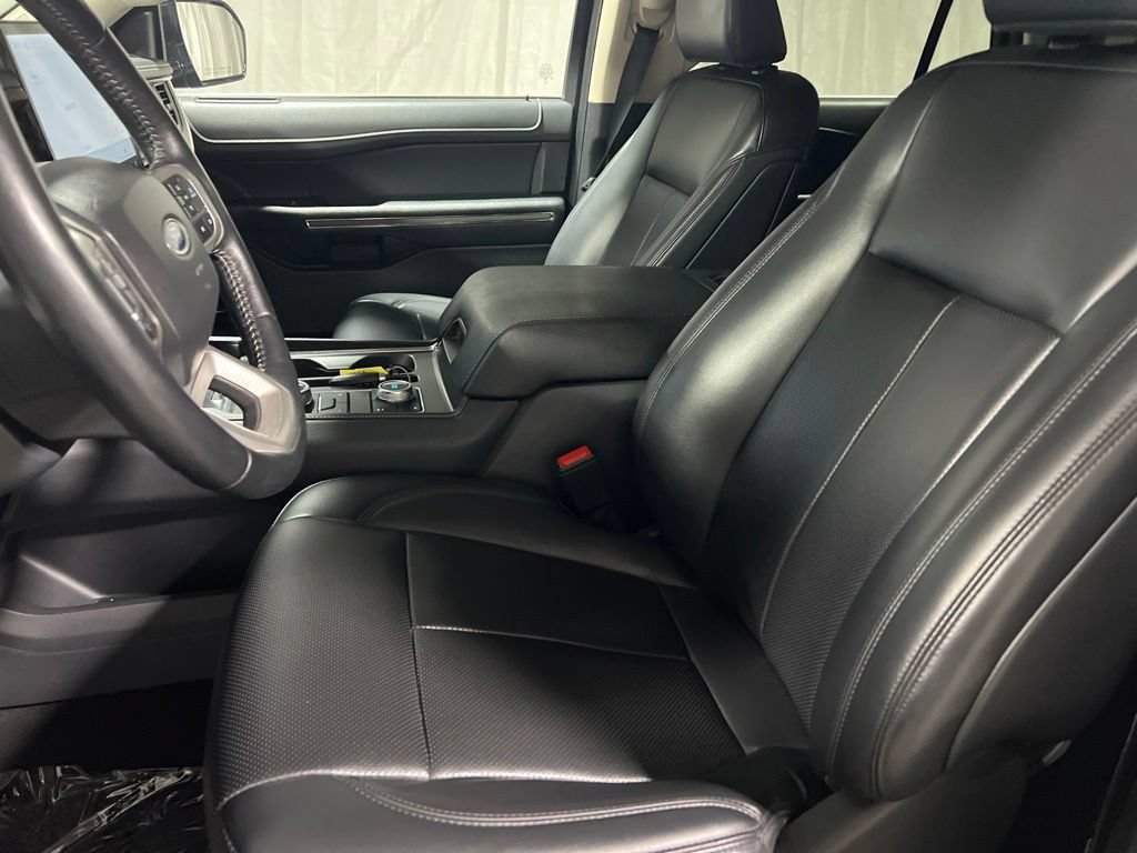 Used 2024 Ford Expedition XLT AWD/4WD image 23