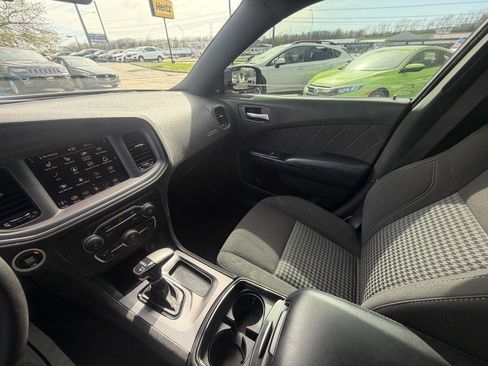 Used 2023 Dodge Charger SXT w/ Blacktop Package image 16