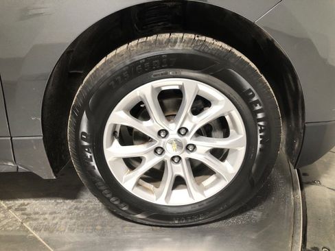Used 2019 Chevrolet Equinox LS w/ LS Convenience Package image 9