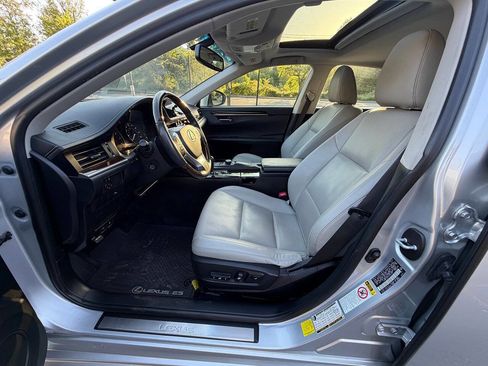Used 2015 Lexus ES 350 w/ Premium Package FWD image 22