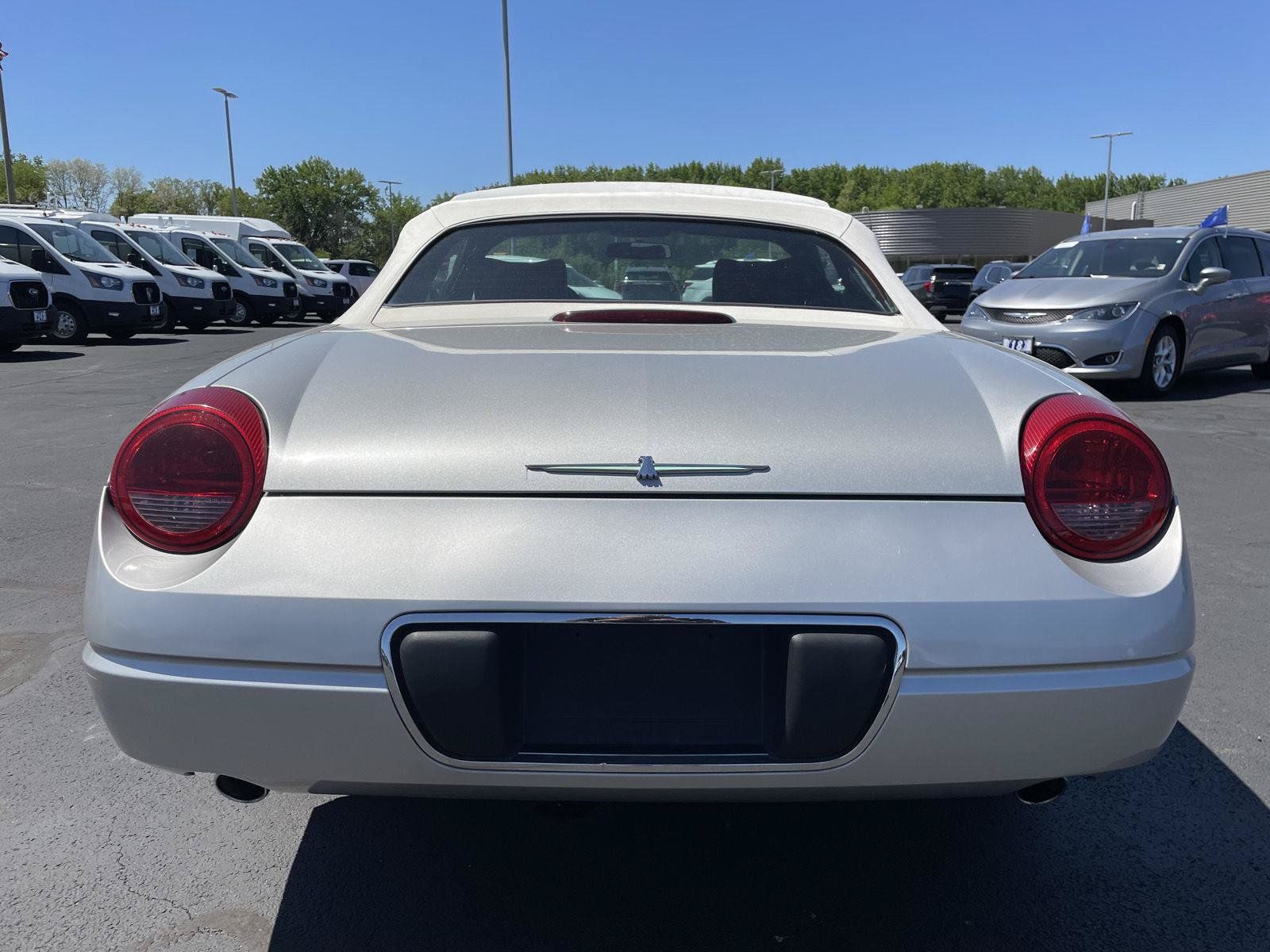 Used 2005 Ford Thunderbird RWD image 4