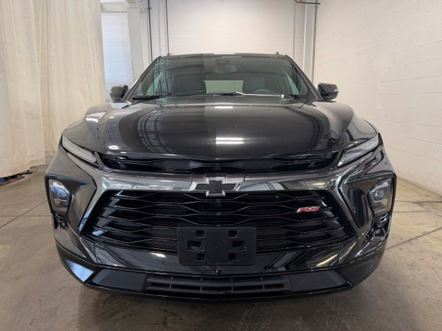 Used 2025 Chevrolet Blazer RS FWD image 4