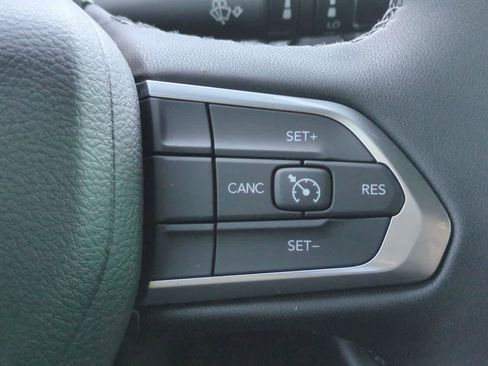 New 2026 Jeep Compass Latitude AWD/4WD image 25